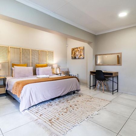 Bosveld In Die Stad 2 Guesthouse ألبرتون المظهر الخارجي الصورة