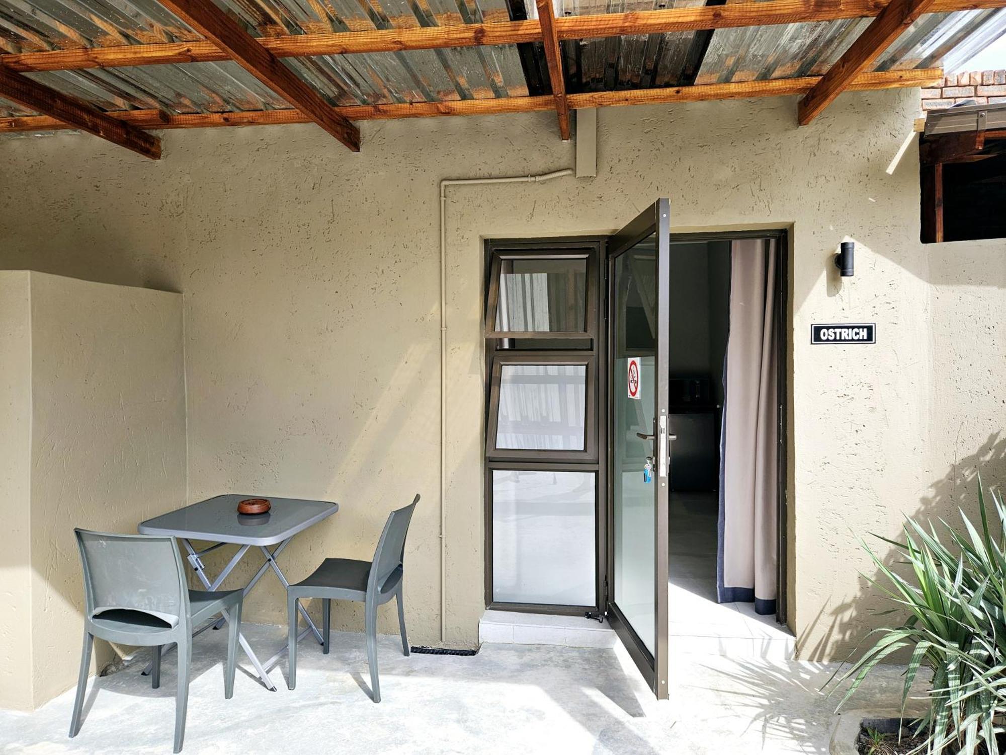 Bosveld In Die Stad 2 Guesthouse ألبرتون المظهر الخارجي الصورة