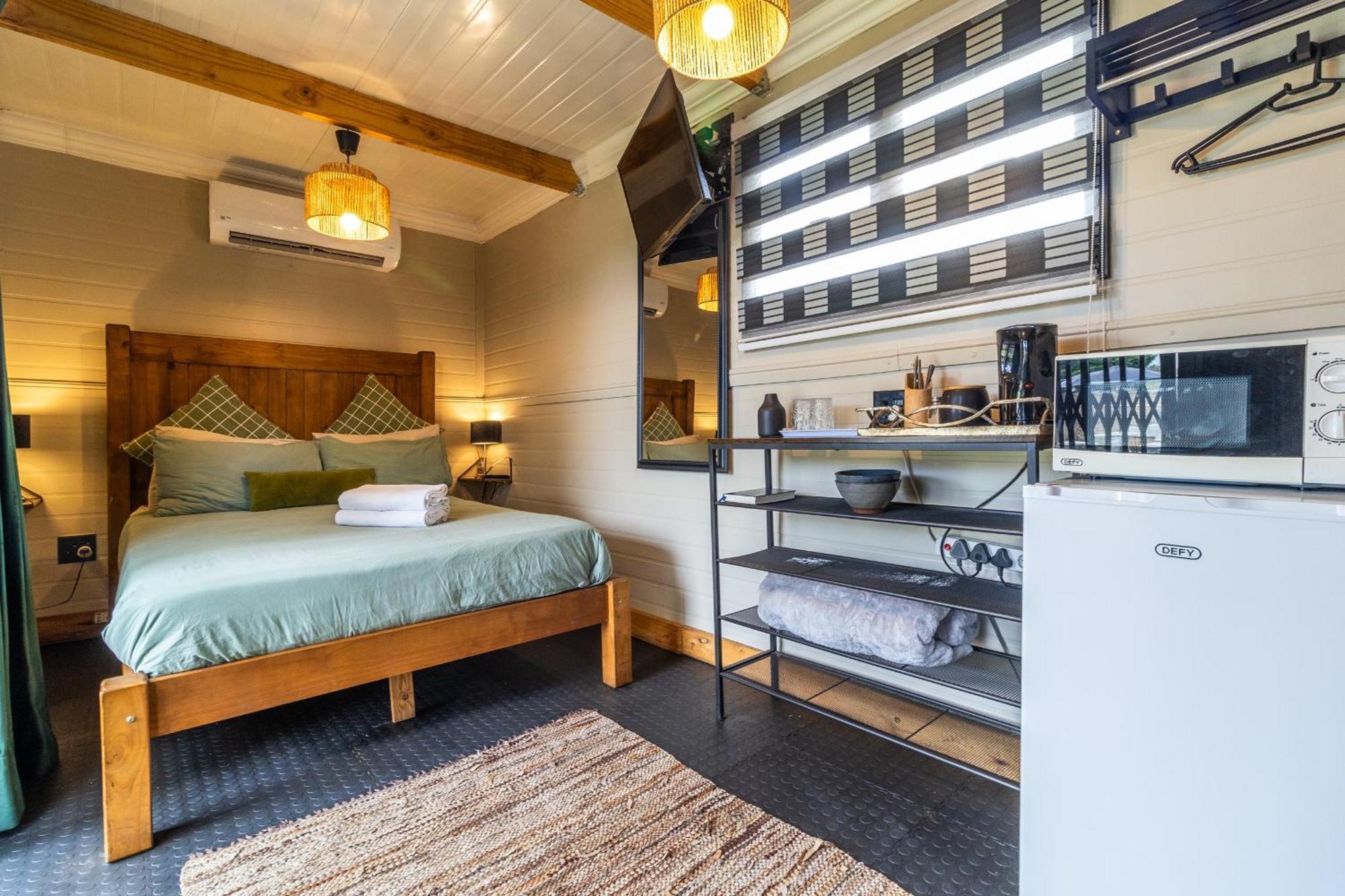 Bosveld In Die Stad 2 Guesthouse ألبرتون المظهر الخارجي الصورة